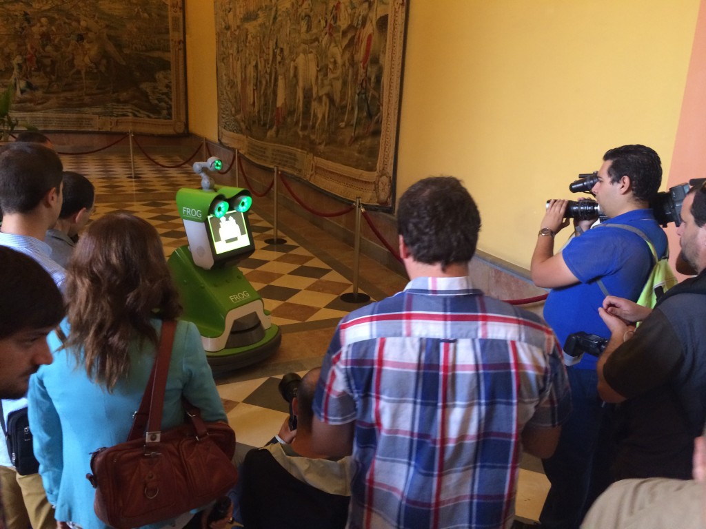 FROG enjoying the limelight at the Royal Alcázar in Seville